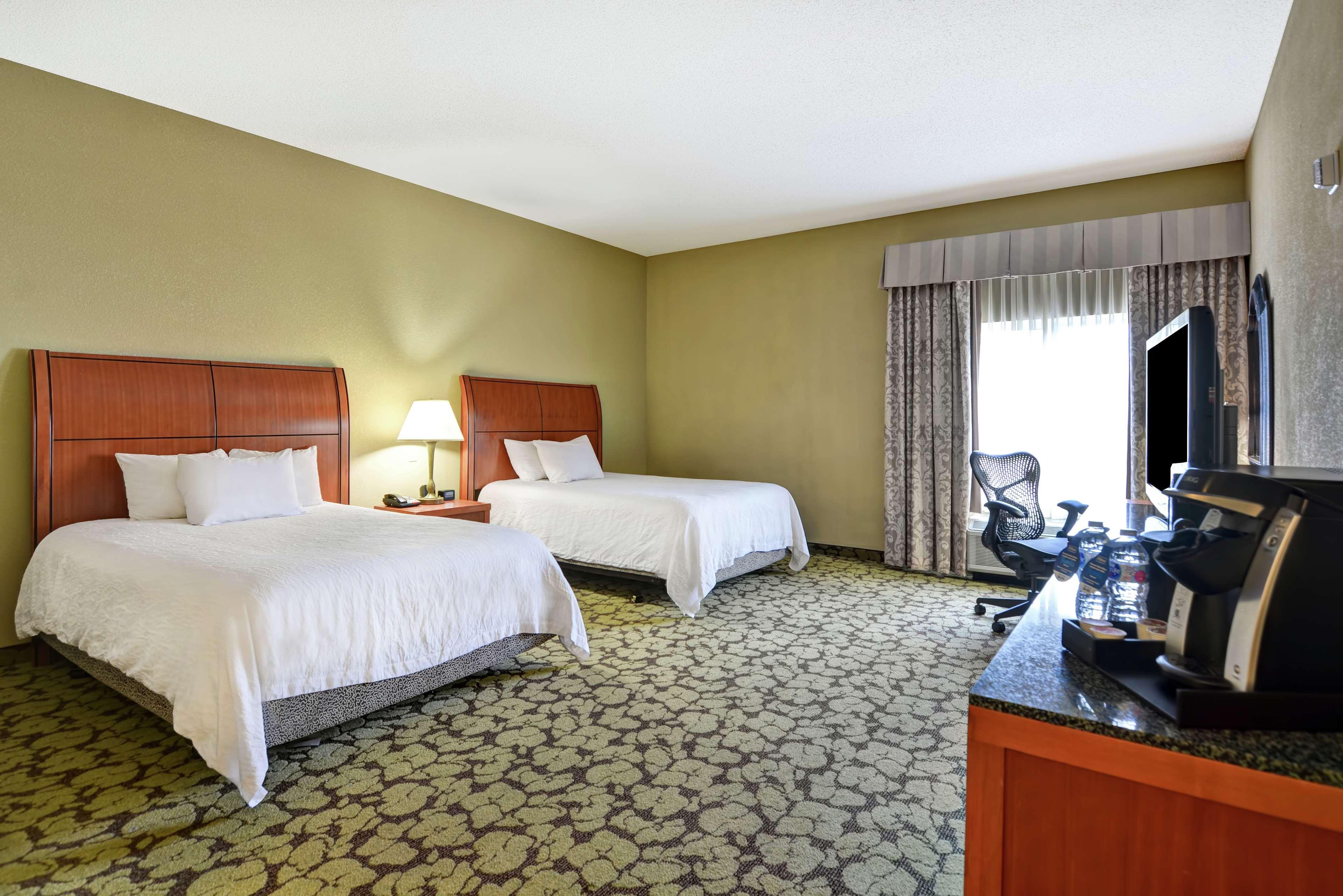 Hilton Garden Inn Хатисбург Екстериор снимка