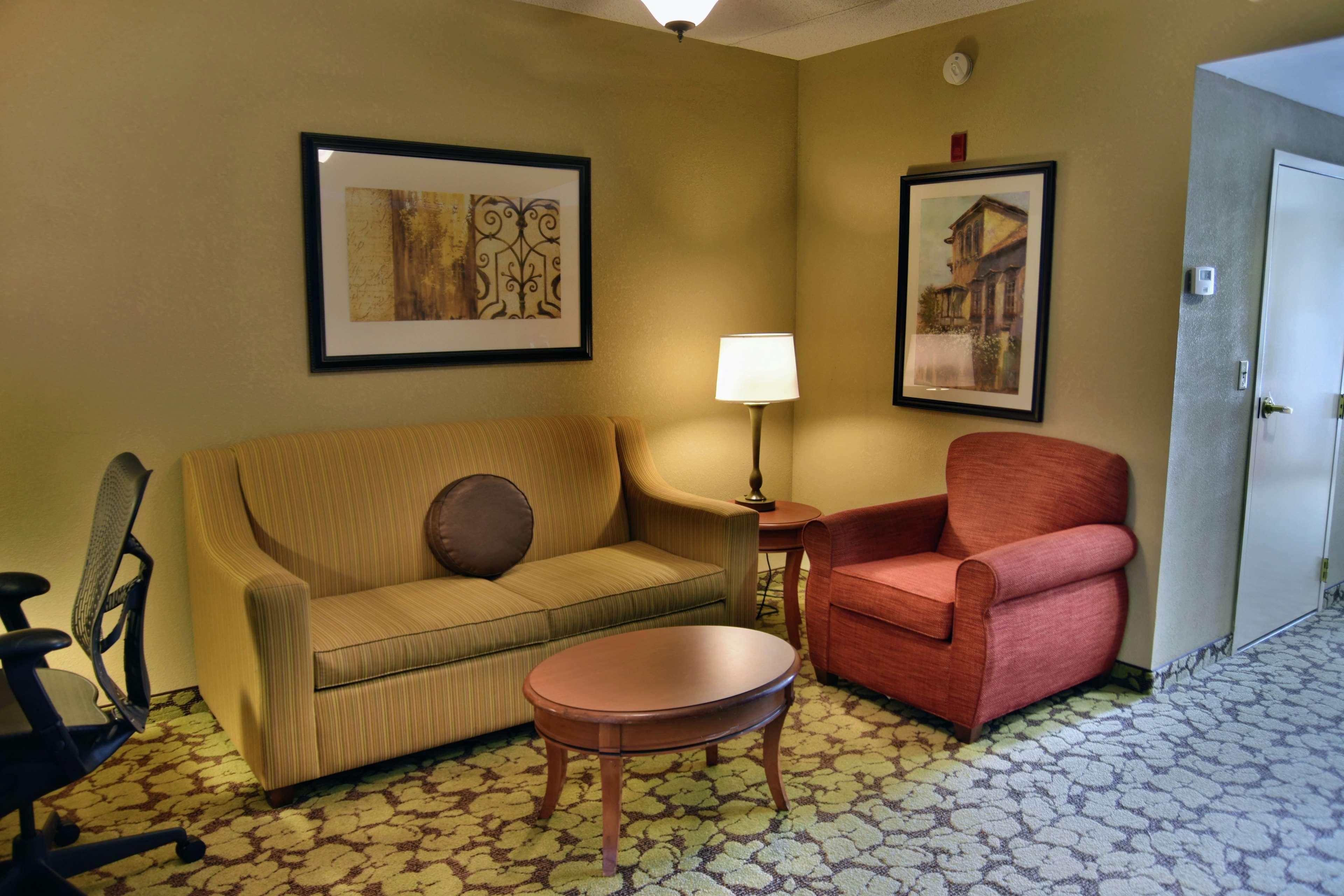 Hilton Garden Inn Хатисбург Екстериор снимка