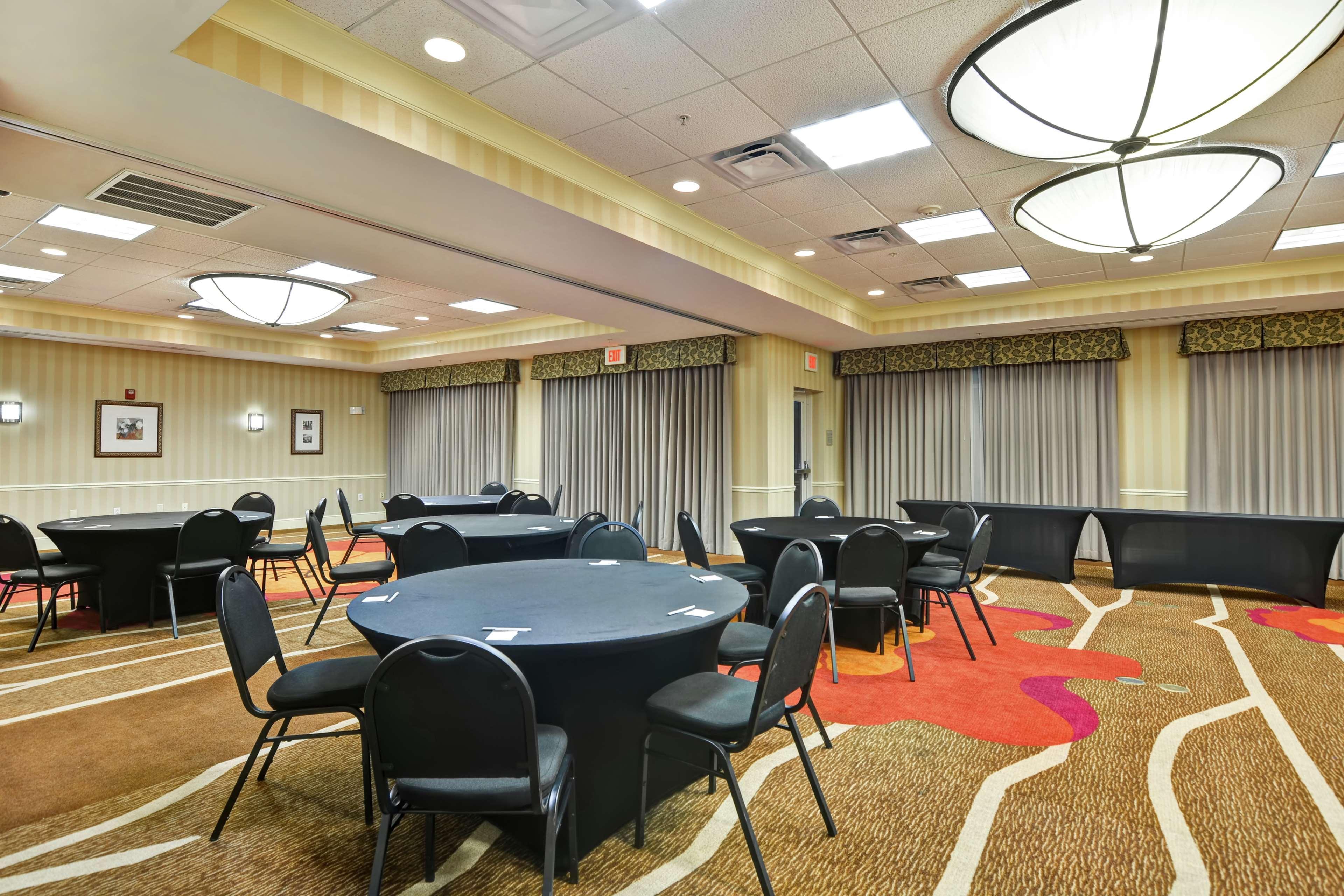 Hilton Garden Inn Хатисбург Екстериор снимка