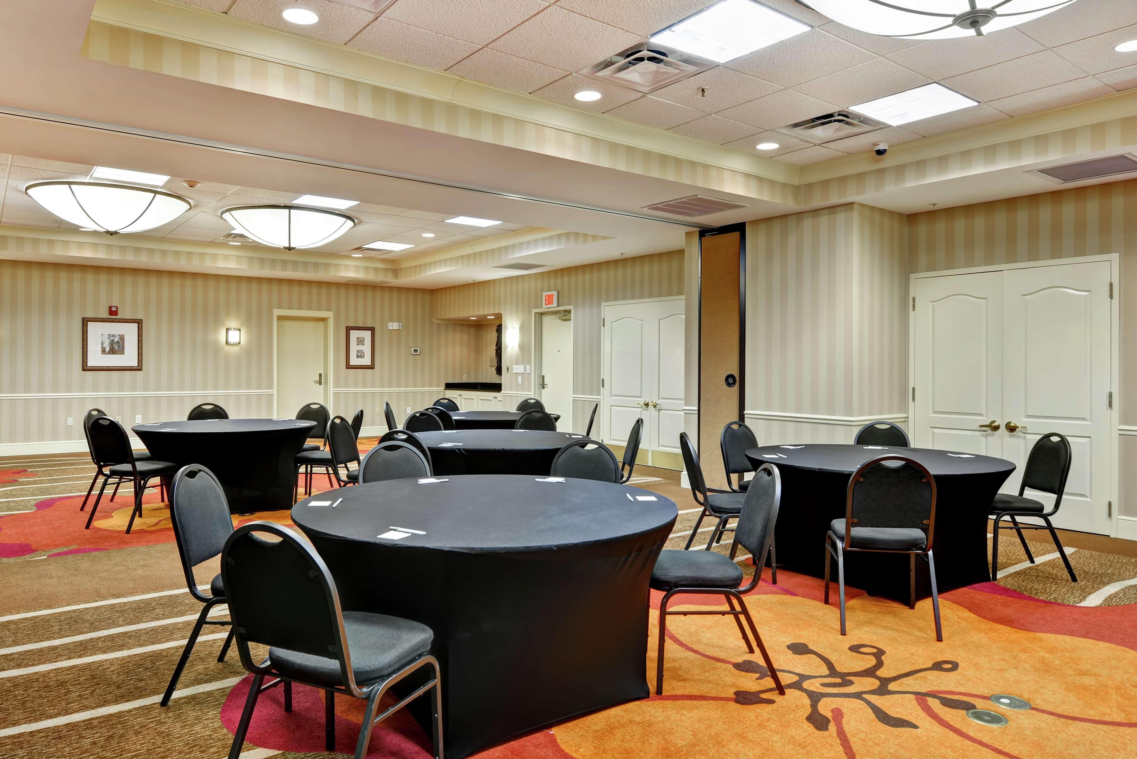Hilton Garden Inn Хатисбург Екстериор снимка