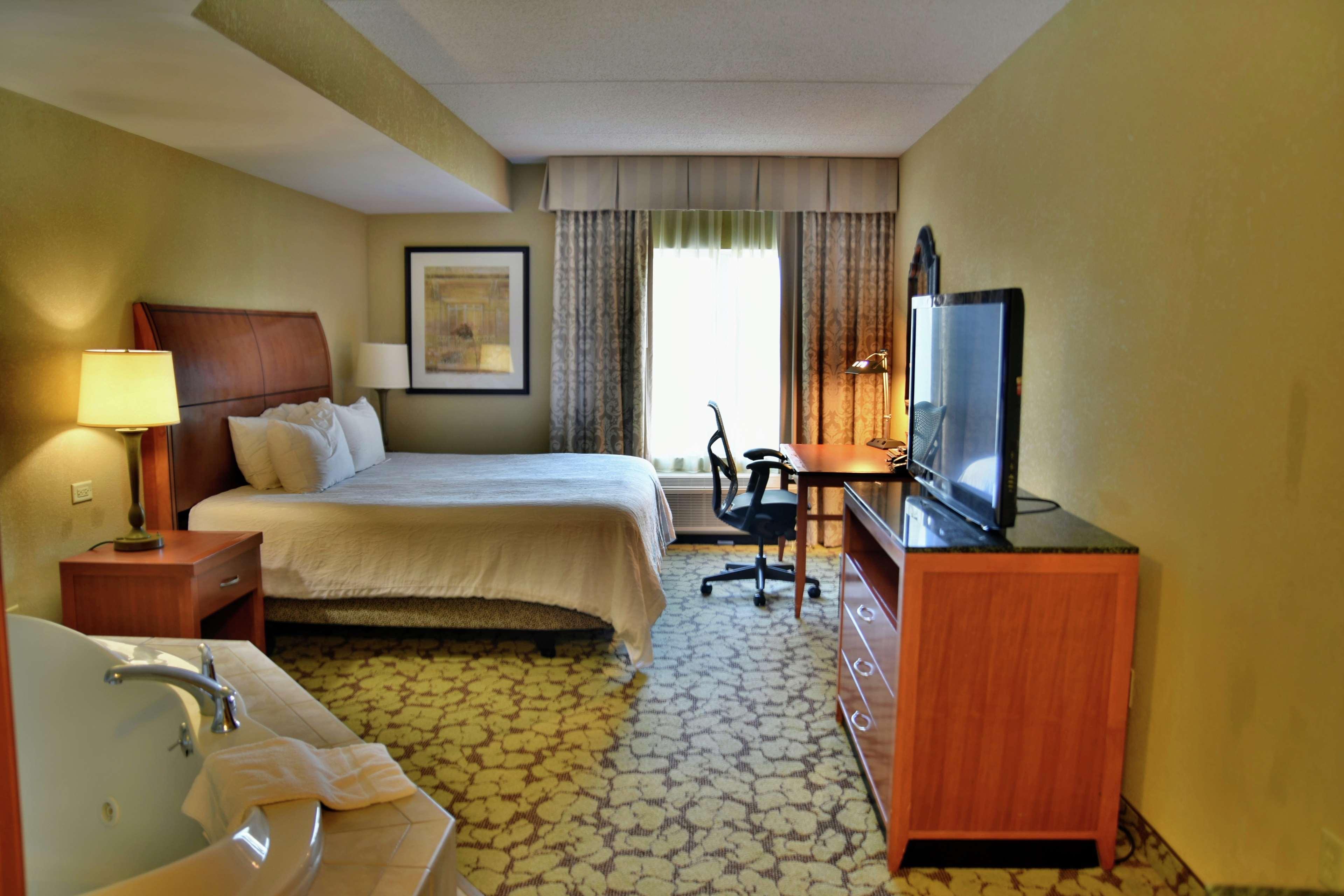Hilton Garden Inn Хатисбург Екстериор снимка