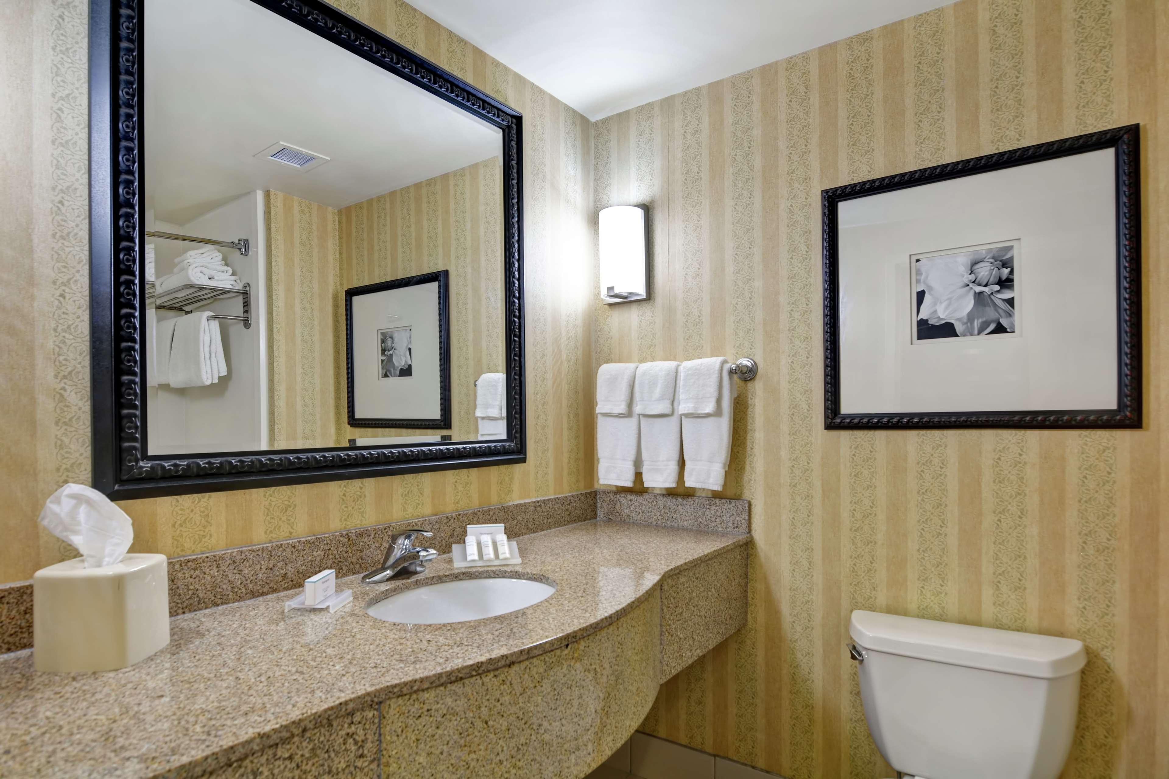 Hilton Garden Inn Хатисбург Екстериор снимка