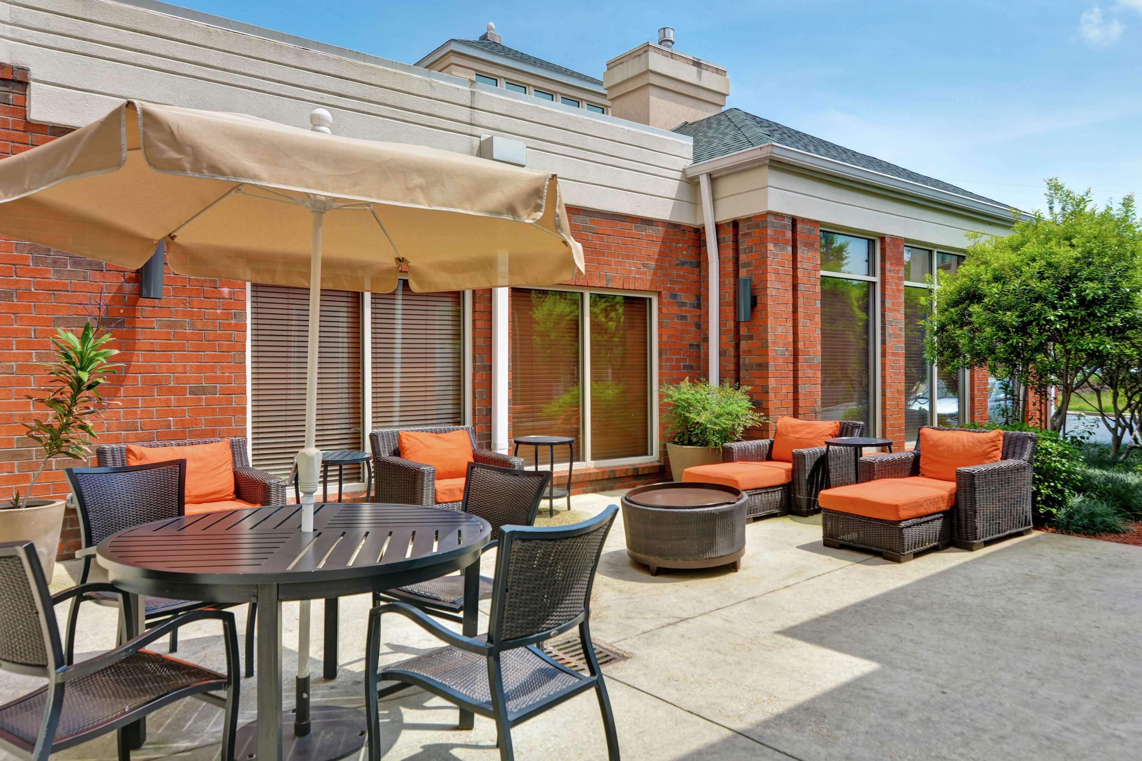 Hilton Garden Inn Хатисбург Екстериор снимка