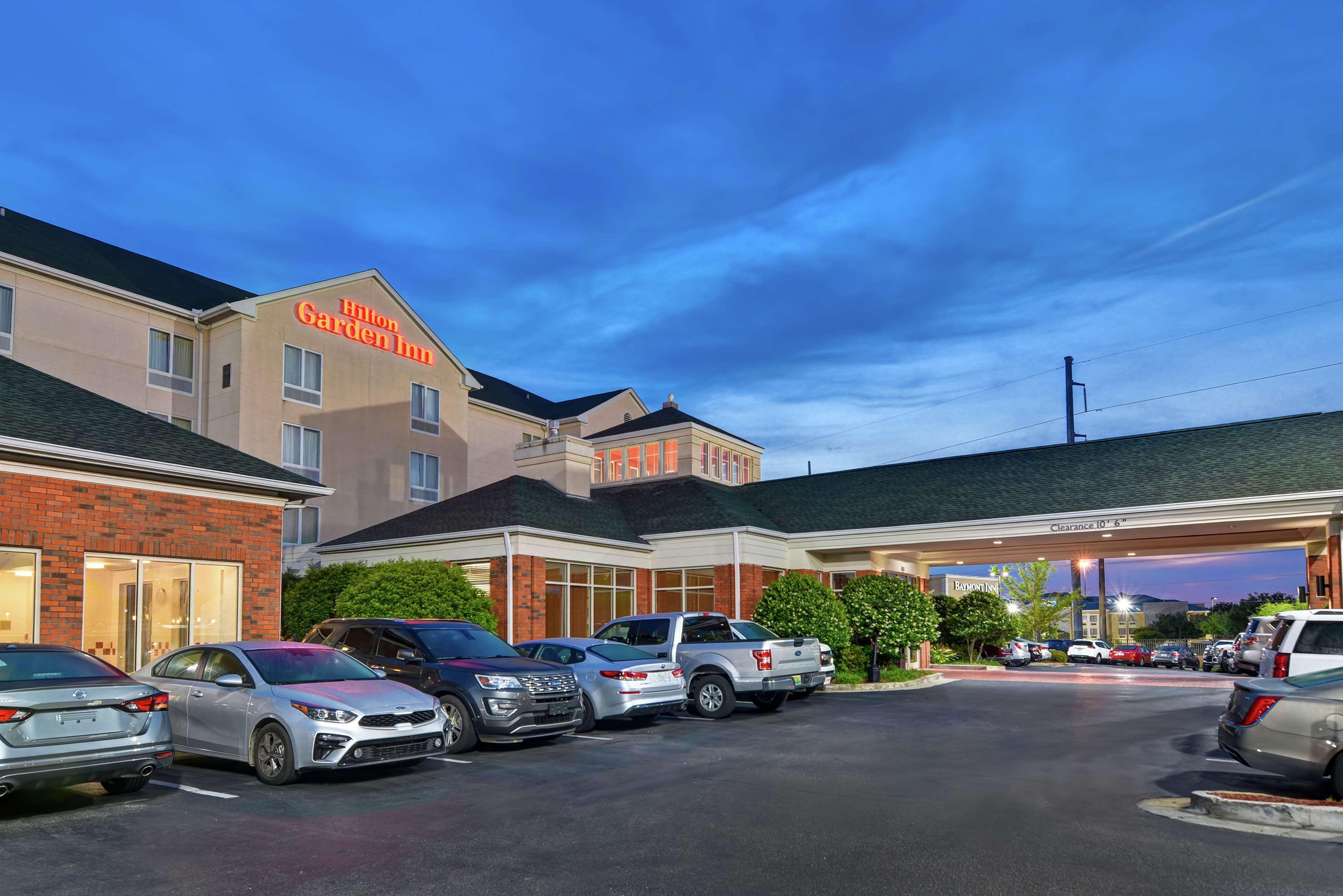 Hilton Garden Inn Хатисбург Екстериор снимка