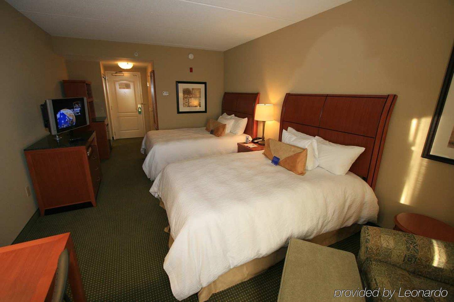 Hilton Garden Inn Хатисбург Стая снимка